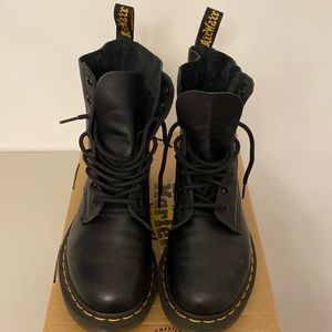 Dr. Martens black size 7